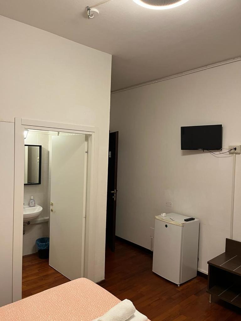 Sosta Paradisa Apartment ปิซา ภายนอก รูปภาพ
